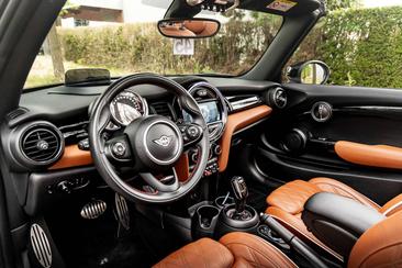 Mini Cabrio John Cooper Works — photo 4
