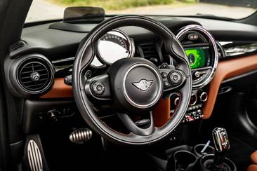 Mini Cabrio John Cooper Works — photo 14