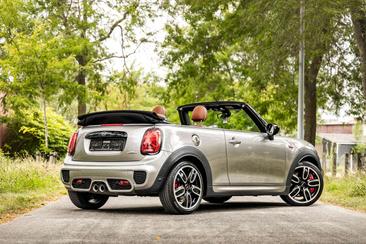 Mini Cabrio John Cooper Works — photo 22
