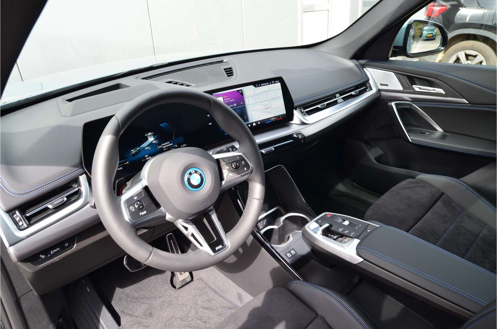 BMW IX1 M Sport EDrive20 - 2025 - Joinsteer - #8