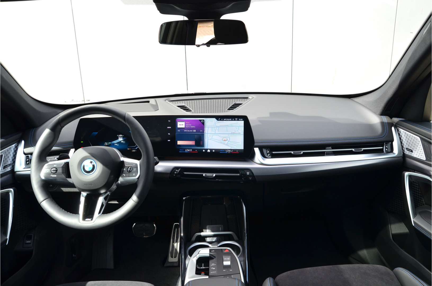 BMW IX1 M Sport EDrive20 - 2025 - Joinsteer - #9