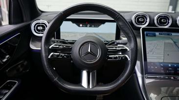 Mercedes GLC 400 AMG Line — photo 15