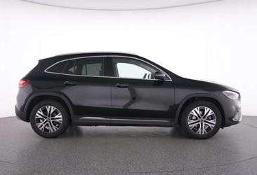 Mercedes GLA 180 Progressive Advanced Plus — photo 4