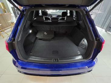Volkswagen Touareg EHybrid R — photo 12