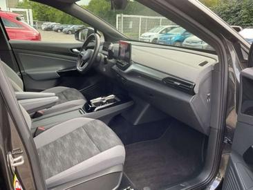 Volkswagen ID.4 Pro — photo 10