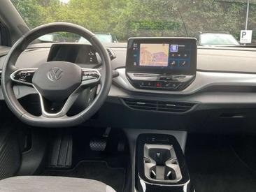 Volkswagen ID.4 Pro — photo 11