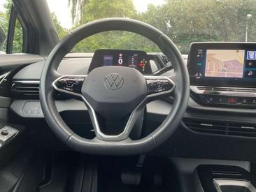 Volkswagen ID.4 Pro — photo 12