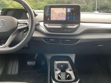 Volkswagen ID.4 Pro — photo 13