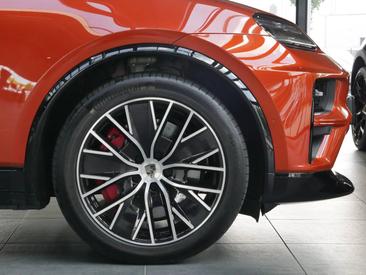 Porsche Macan Electrique Turbo — photo 10