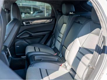 Porsche Cayenne III S Coupé — photo 14