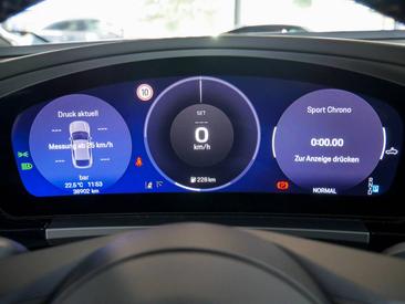 Porsche Macan Electrique Turbo — photo 19