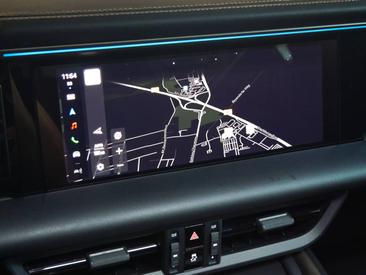 Porsche Macan Electrique Turbo — photo 21