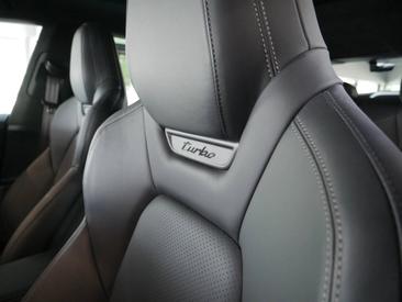 Porsche Macan Electrique Turbo — photo 28