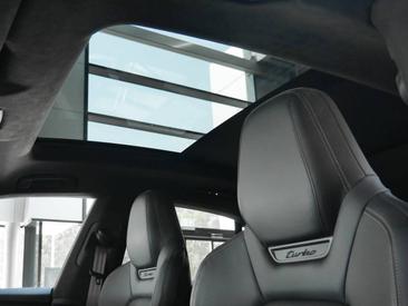 Porsche Macan Electrique Turbo — photo 30