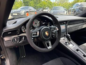 Porsche 991 II Targa 4 GTS — photo 17