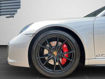 Porsche 991 II Targa 4 GTS — photo 6