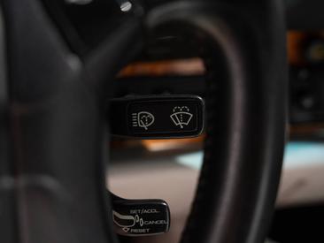 Porsche 964 Carrera 2 Cabriolet Turbo Look — photo 29