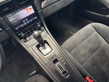 Porsche 991 II Targa 4 GTS — photo 28