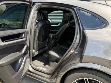Porsche Cayenne III Coupé — photo 14