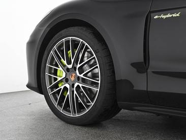 Porsche Panamera III 4 E-Hybrid — photo 8