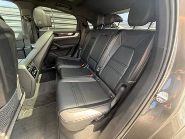 Porsche Cayenne III Coupé — photo 15