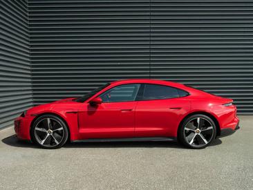 Porsche Taycan Turbo S — photo 2