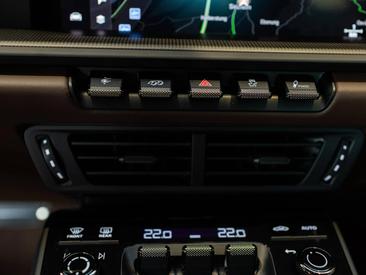Porsche 992 II Turbo S — photo 31