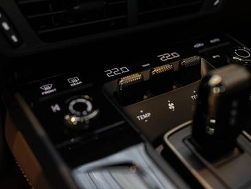 Porsche 992 II Turbo S — photo 32