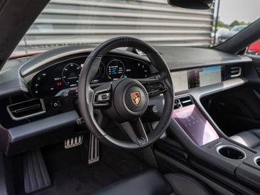 Porsche Taycan Turbo S — photo 13