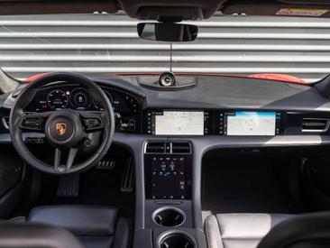 Porsche Taycan Turbo S — photo 14