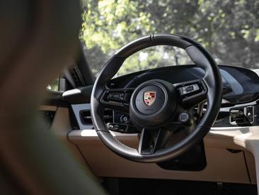 Porsche Taycan 4 Cross Turismo — photo 16