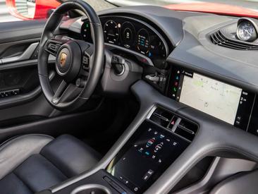 Porsche Taycan Turbo S — photo 20