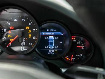 Porsche 991 I Carrera Cabriolet Black Edition — photo 23