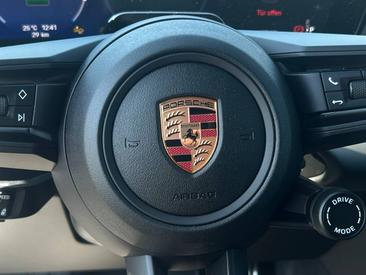 Porsche Macan Electrique 4S — photo 14