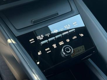 Porsche Macan Electrique 4S — photo 17