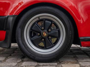 Porsche G-Modell I Turbo 3.3 Coupé — photo 11