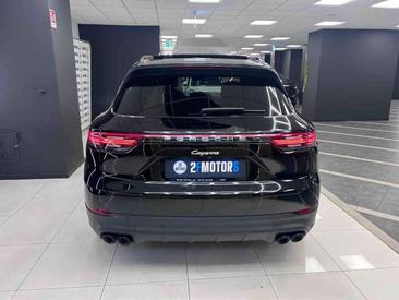Porsche Cayenne III E-Hybrid — photo 2