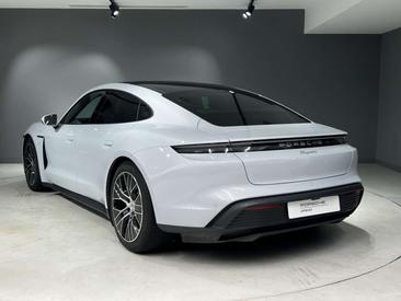 Porsche Taycan — photo 3