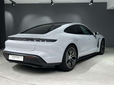 Porsche Taycan — photo 5