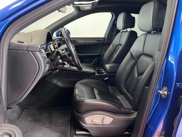 Porsche Macan Electrique S — photo 9