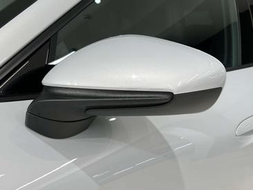 Porsche Taycan — photo 14