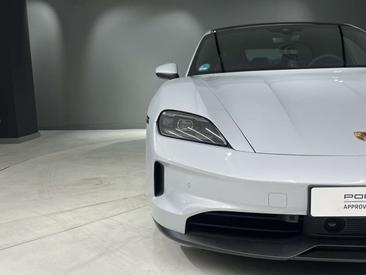 Porsche Taycan — photo 15