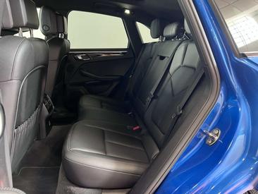 Porsche Macan Electrique S — photo 11