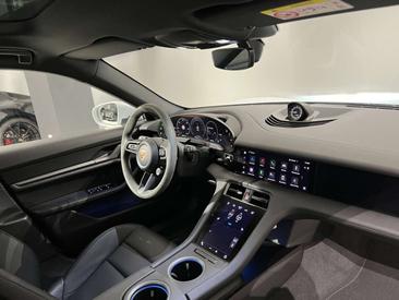 Porsche Taycan — photo 19