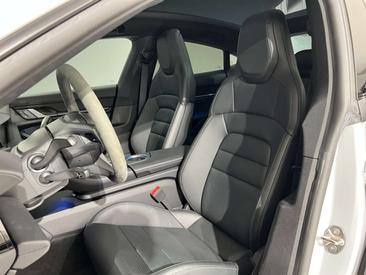 Porsche Taycan — photo 21