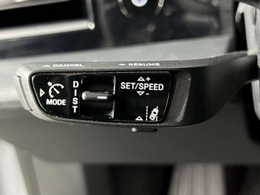 Porsche Taycan — photo 29
