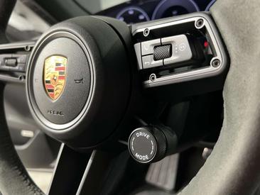 Porsche Taycan — photo 30