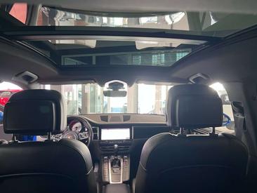 Porsche Macan Electrique S — photo 20