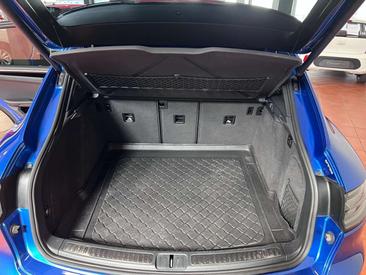 Porsche Macan Electrique S — photo 21