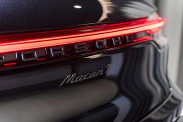 Porsche Macan Electrique T — photo 9